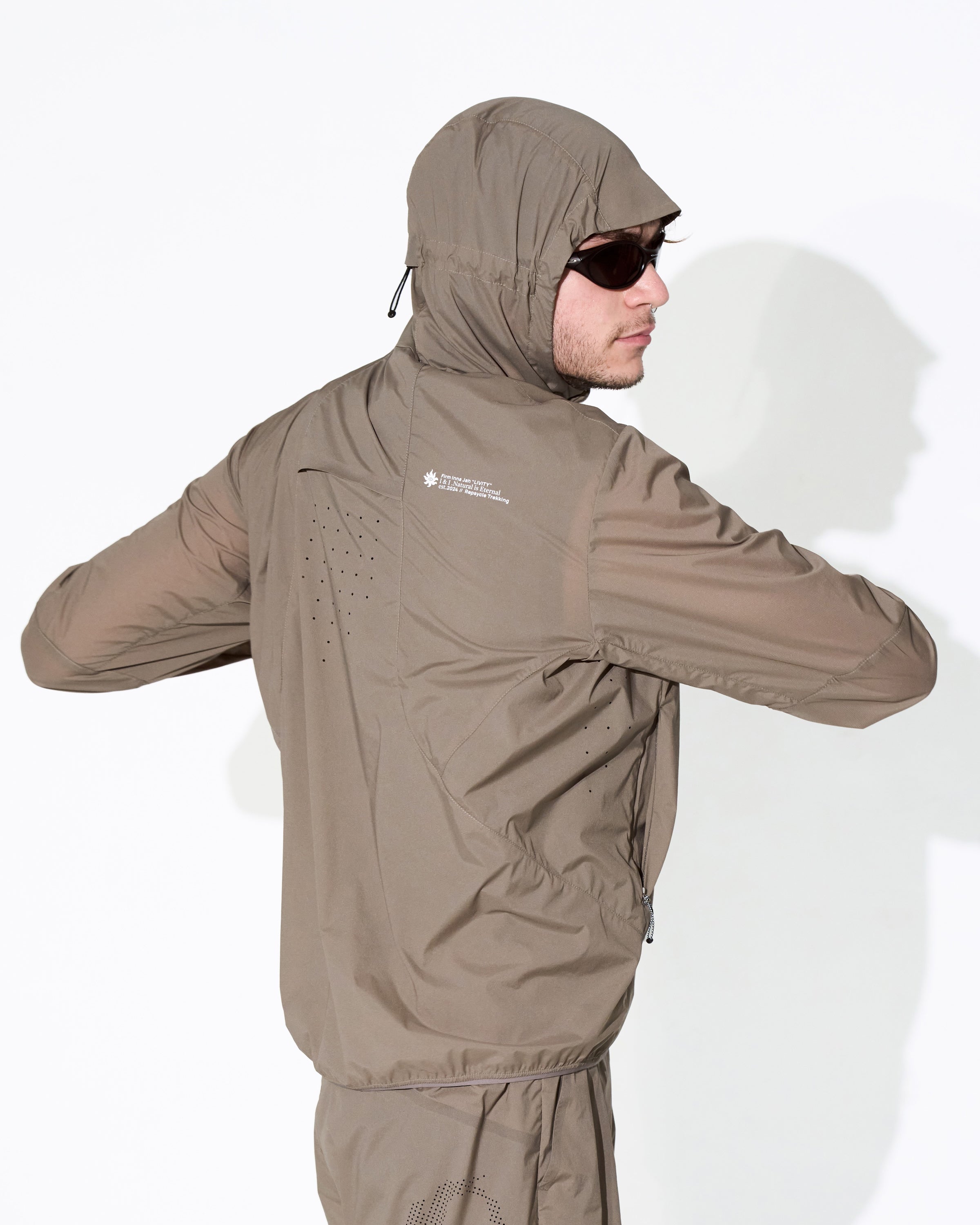SATOR – VindLoom™ Dynamic Vented Windbreaker