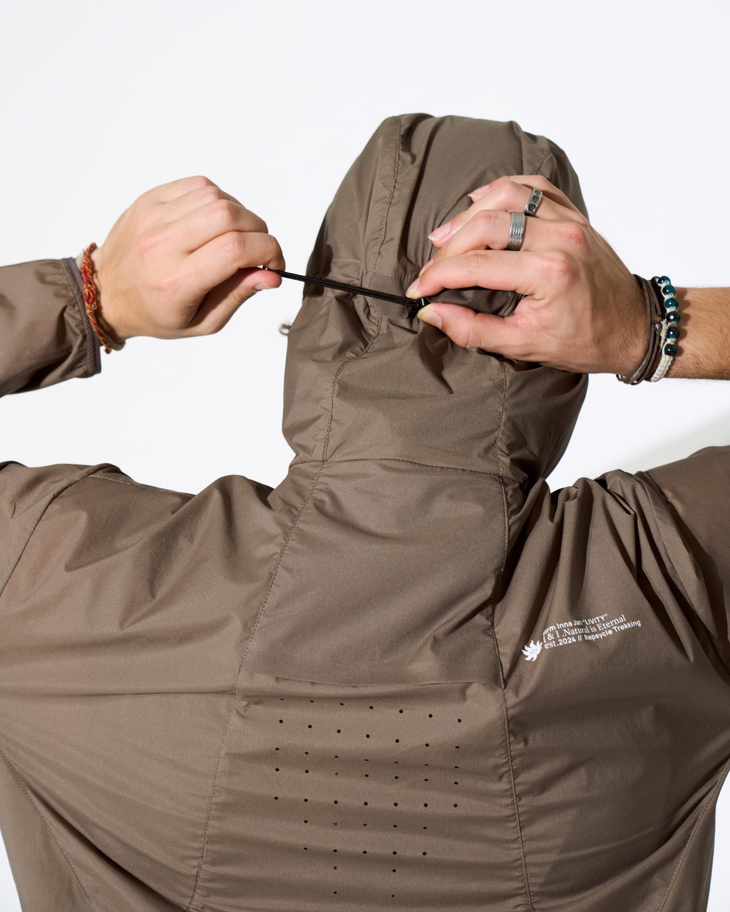 SATOR – VindLoom™ Dynamic Vented Windbreaker